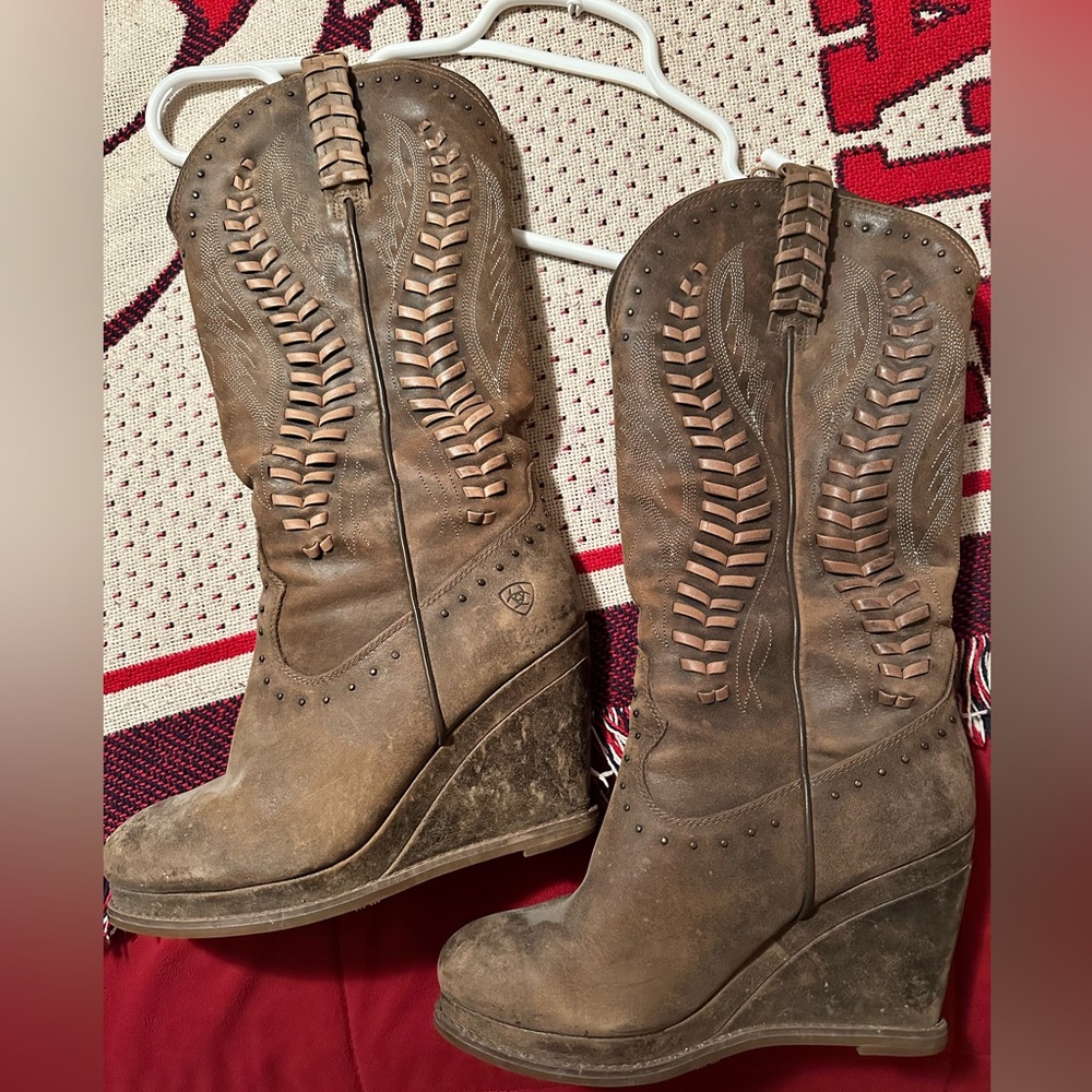 Ariat Boots! Size 7.5 (I usually wear a size 8 in shoes)